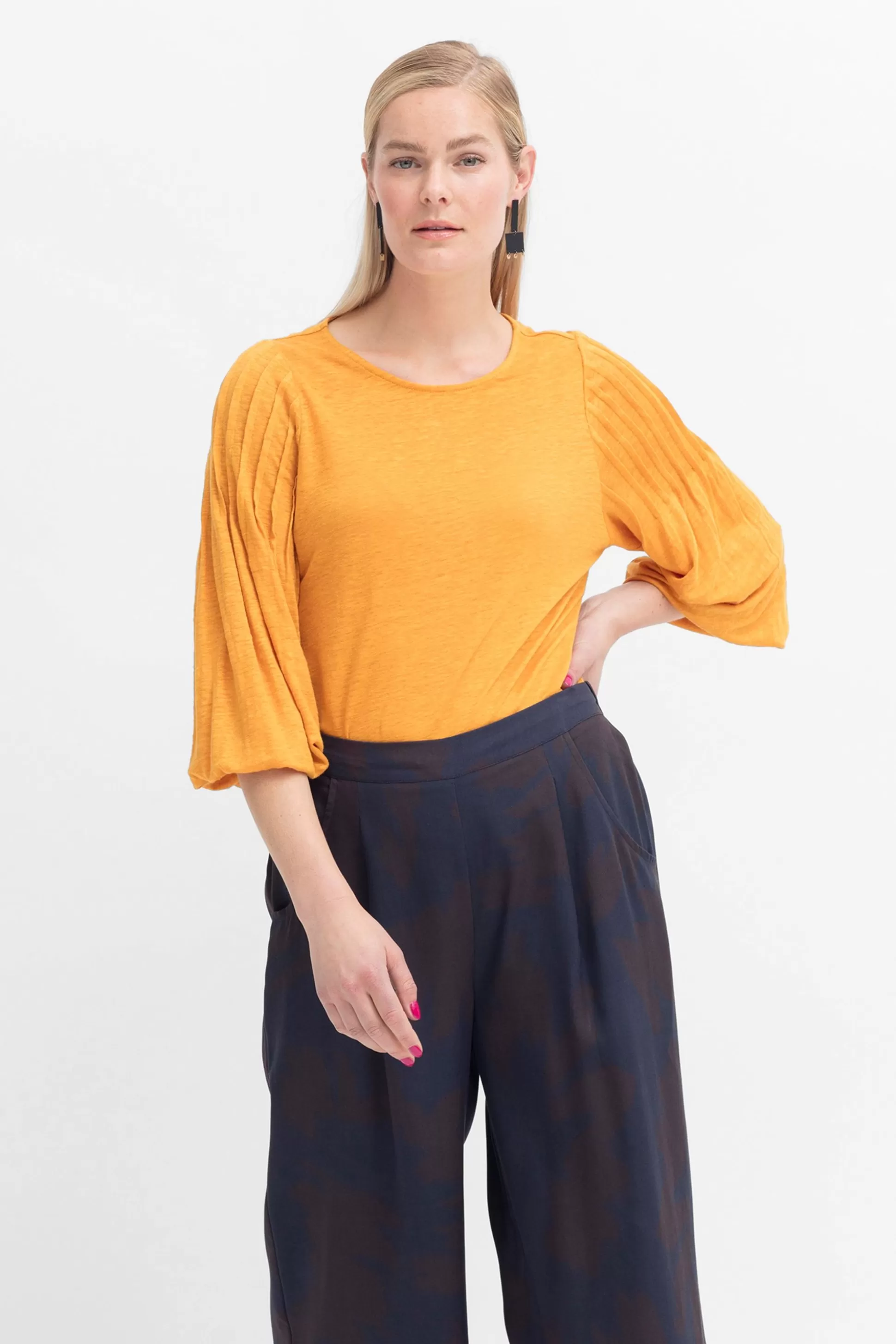 ELK Darja Linen Tshirt-Women Tops & Shirts